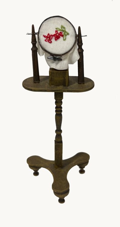 Embroidery Stand